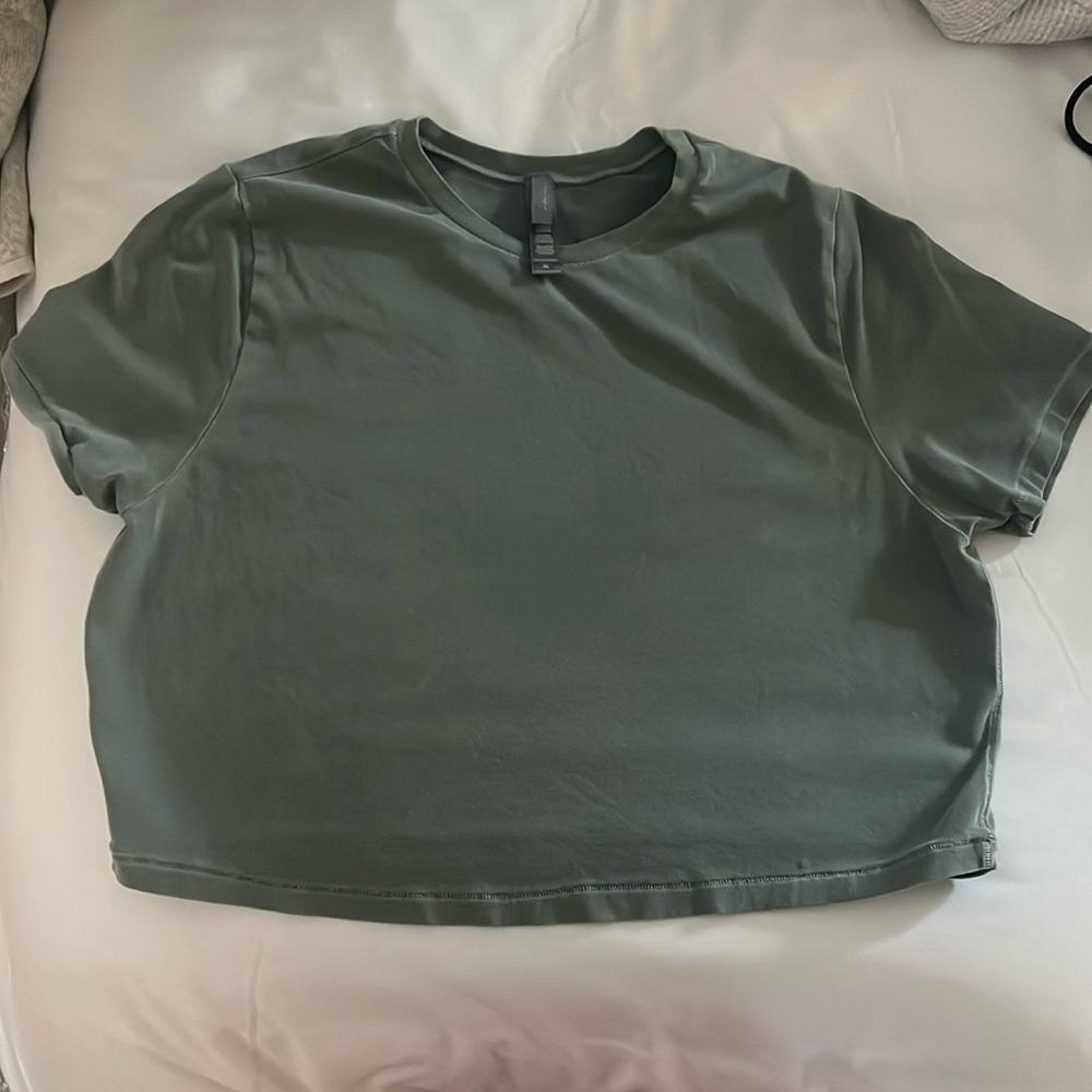 NEW VINTAGE SUPER CROPPED T-SHIRT